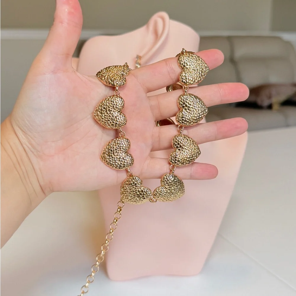 Luxury Gold Heart Link Necklace